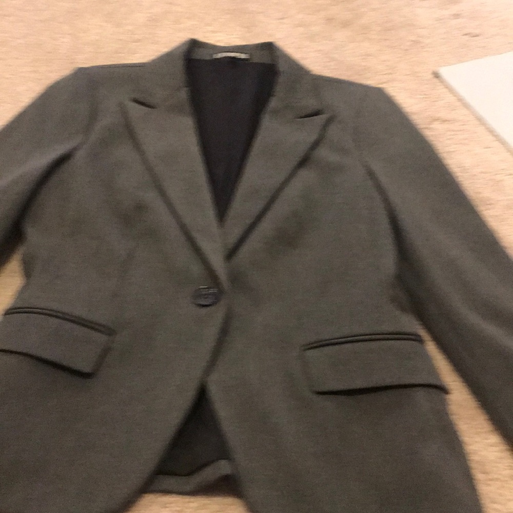 Gray elegant suits - Picture 5 of 10